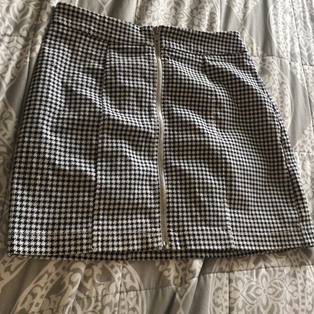 black and white miki skirt